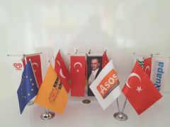 Üçlü Masa Bayrak Takımı